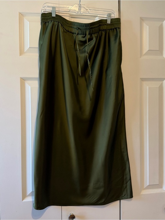 Saks Fifth Avenue Dresses & Skirts - Saks Fifth Avenue Olive Satin Slip Skirt Size L